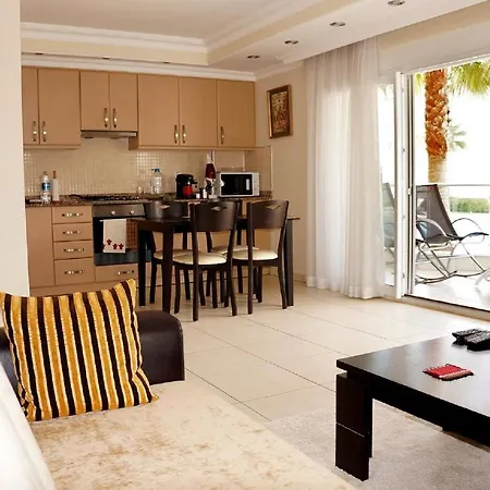 Luxury In Award Winning Private, Small Community Location 아파트 시데